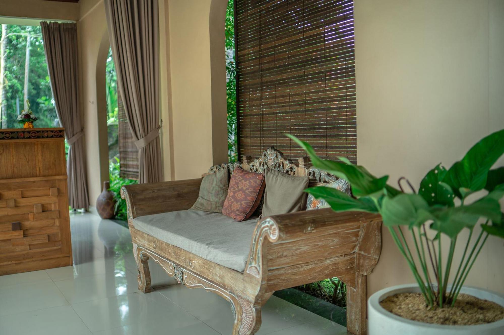Abhirama Villas And Spa 乌布 外观 照片
